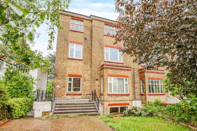 06-8fa4JHPropWorld - Flat 4, 18 Border Road - 43.j