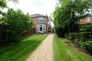 24, Moss Grove, Kingswinford DY6 9HU