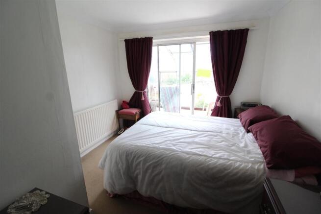 Bedroom 1.JPG