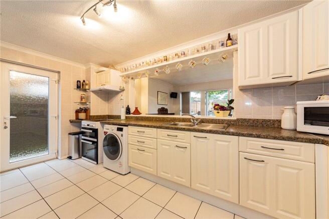 Kitchen (2)