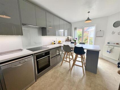 Rickard Gardens, Hellingly