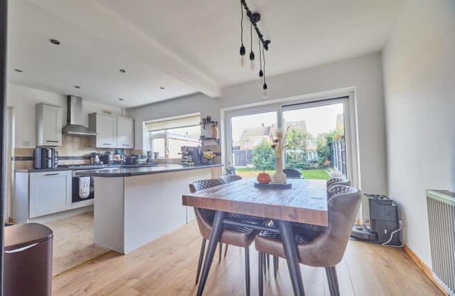 Kitchen diner to rear