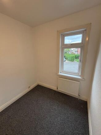 3 bed Semi-Detached to rent Image 11