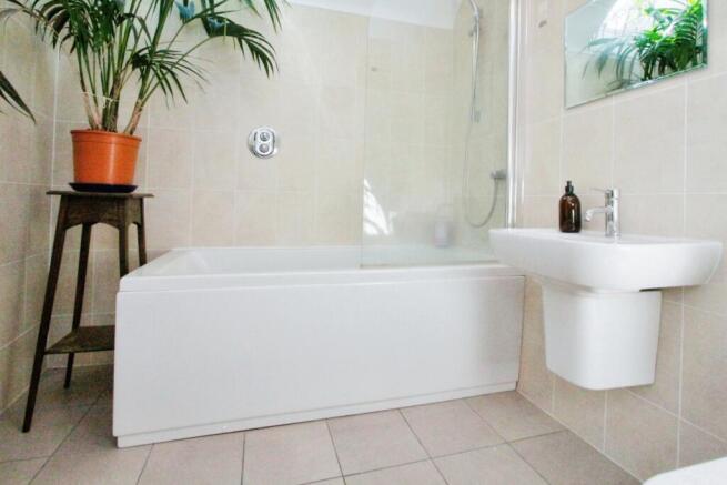 Main Ensuite