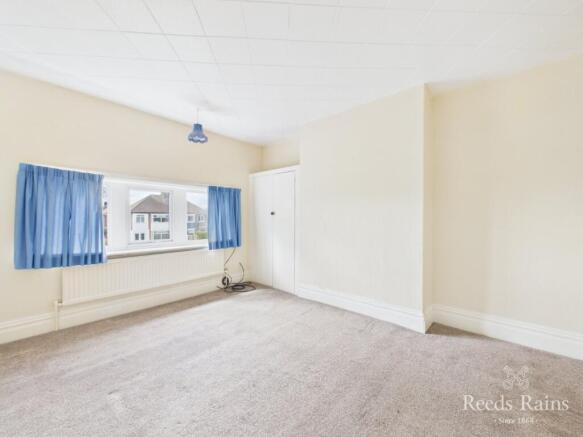 4 bed Semi-Detached for sale Image 8