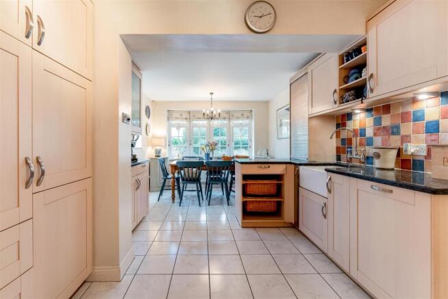kitchen 1.jpg