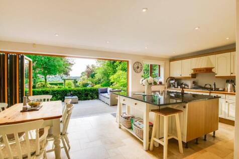 Olantigh Road, TN25