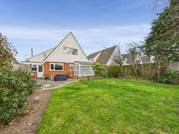Edwinstowe Road,  Lytham St. Annes, FY8 photo 4