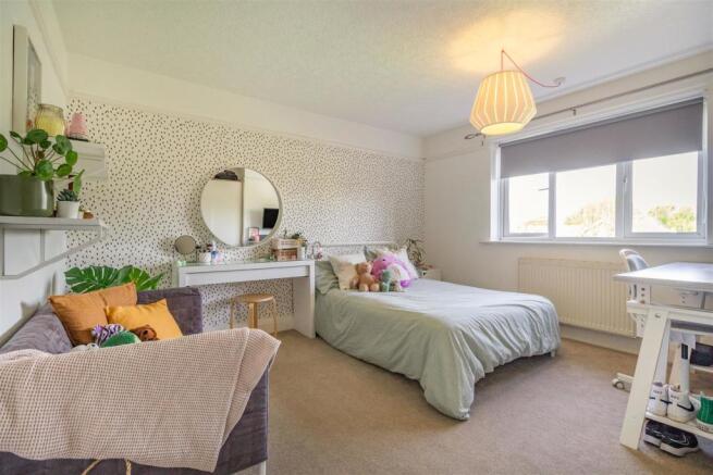 8504169-interior01.jpg