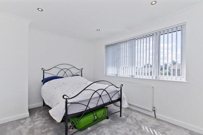 bed2.jpg