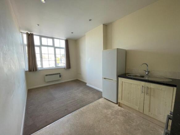 LLIVING AREA