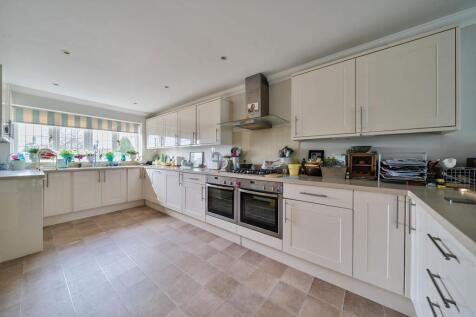 Elmleigh, Midhurst, GU29