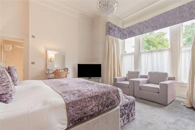 17 bed House for sale Image 4