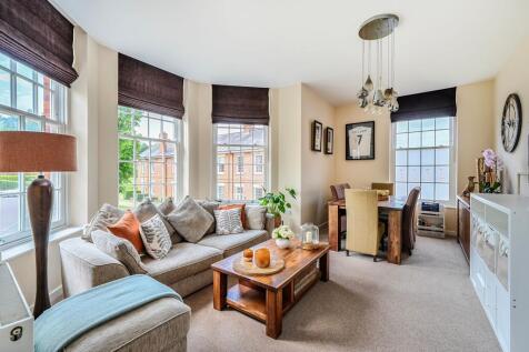 Dillon Close, Epsom, KT19