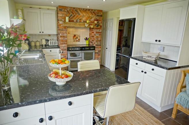 Lovely Kitchen - Breakfast Room