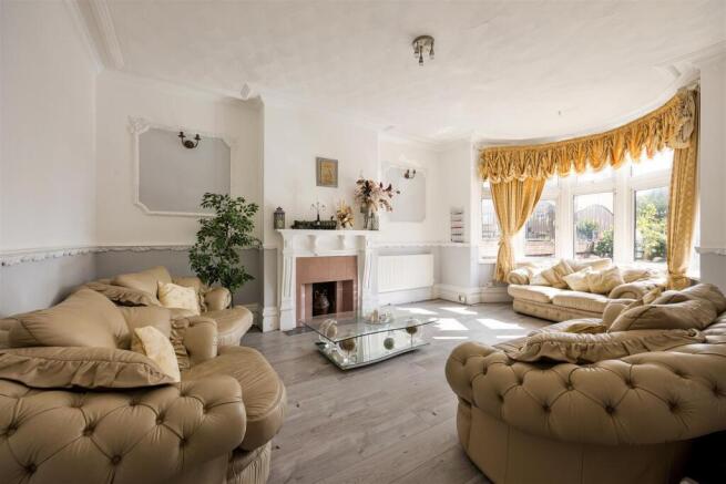 Aldersbrook Road, E12