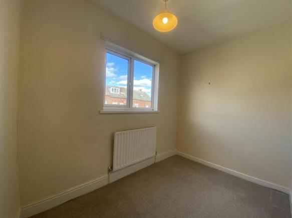 3 bed Terraced to rent Image 7