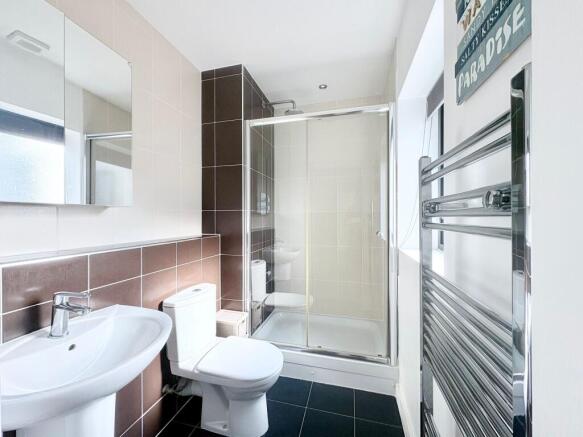 2 bed Apartment for sale Image 10
