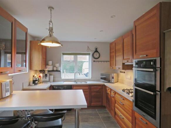 Kitchen.JPG