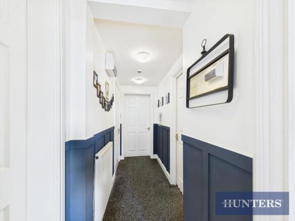 2 bed Flat for sale Image 12