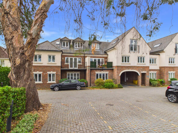 Impressive Two Bedroom Apartment To Rent