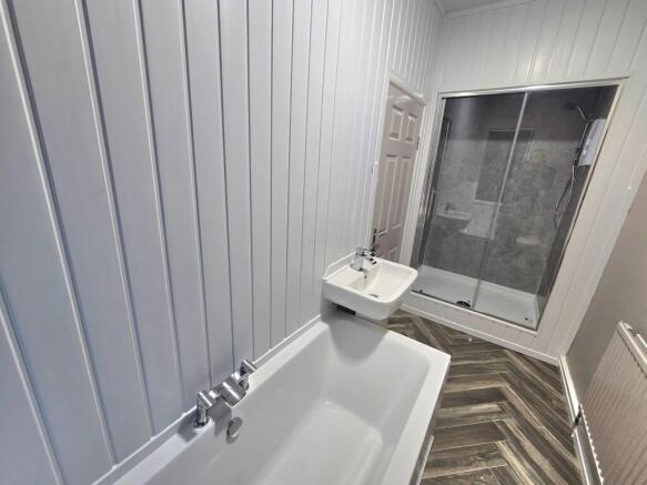 4 bed Terraced to rent Image 7