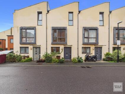 Longley Road, Chichester, PO19