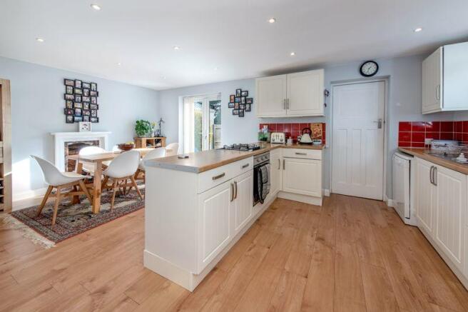 Kitchen/dining...