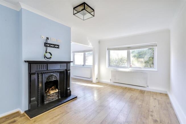 Lounge/Sitting Room