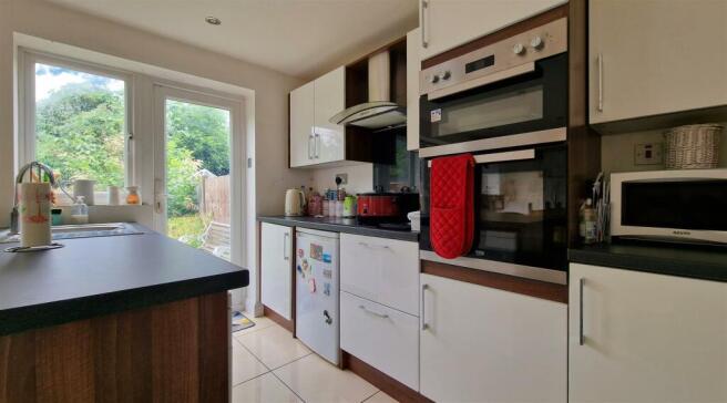 Kitchen B.jpg