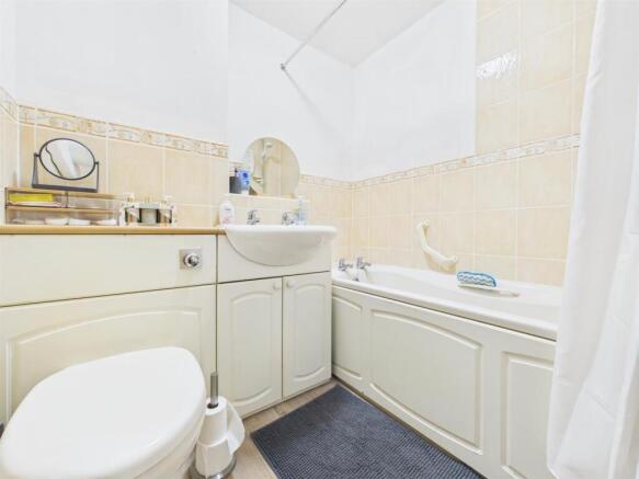 1 bed Flat for sale Image 8