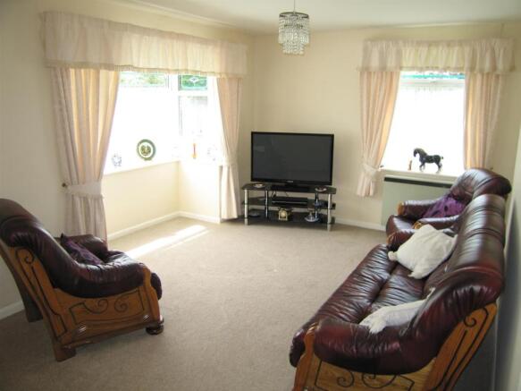bronfield lounge.JPG