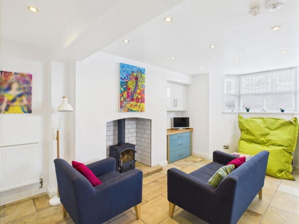 4 bed Town House for sale Image 4