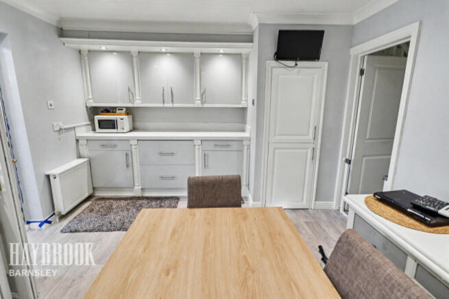 3 bed Semi-Detached for sale Image 7