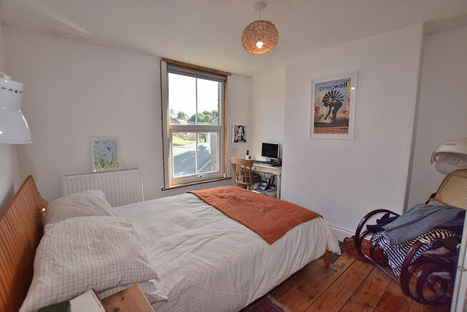 3 bed Terraced for sale Image 10