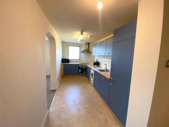 Kitchen (5).jpeg