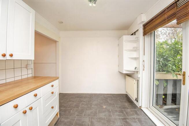 3 bed Semi-Detached for sale Image 7