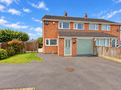 Quarry Gardens, Dursley, GL11 6HN