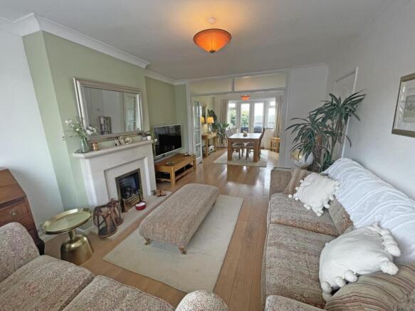 Southwell Road 41 - NEW Lounge.jpg