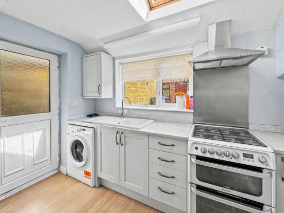2 bed Terraced for sale Image 5