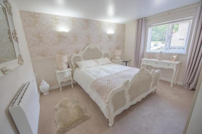 2 bed Apartment for sale Image 6