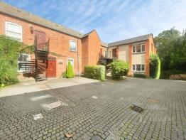 13, Crescent House, Mount Pleasant, Redditch B97 4JT