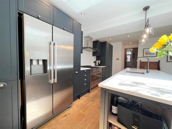 kitchen 4.jpg