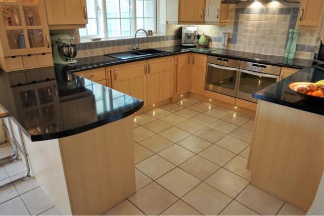 Kitchen / Breakfast