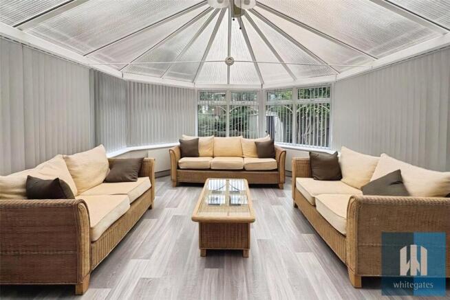 5 bed Detached to rent Image 10