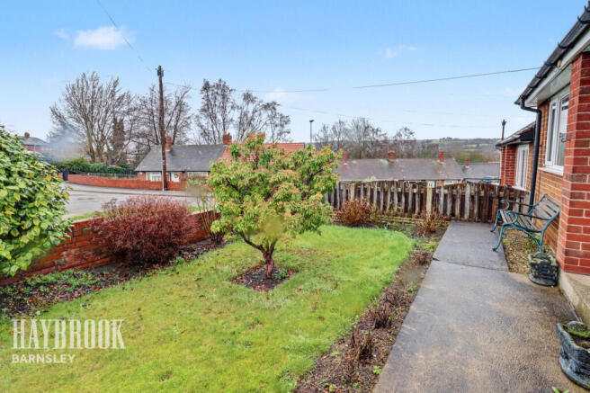 2 bed Semi-Detached Bungalow for sale Image 11