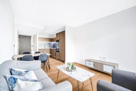 48, BT Keybridge House, 7A Exchange Gardens, London SW8 1GG, UK