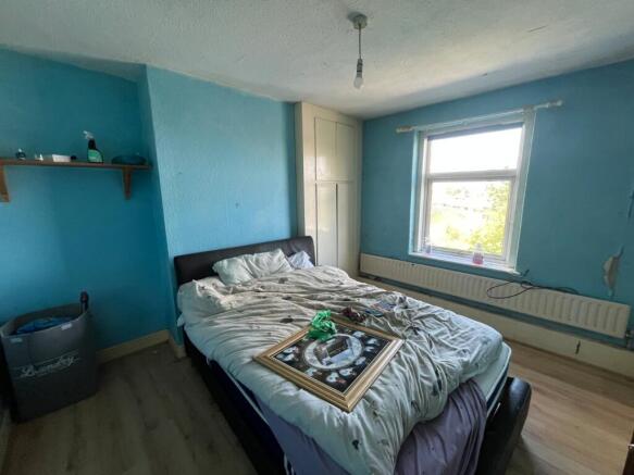 5 bed Terraced for sale Image 4