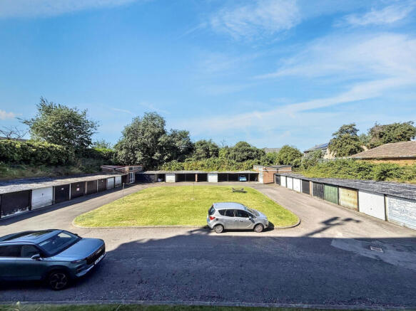 2 bed Apartment for sale Image 10