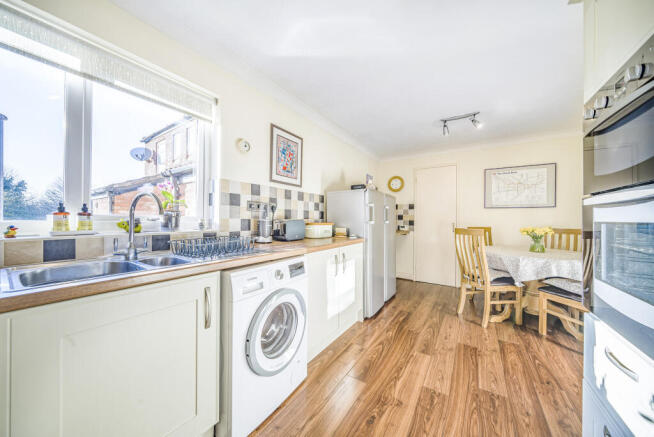 Kitchen / Dining Room